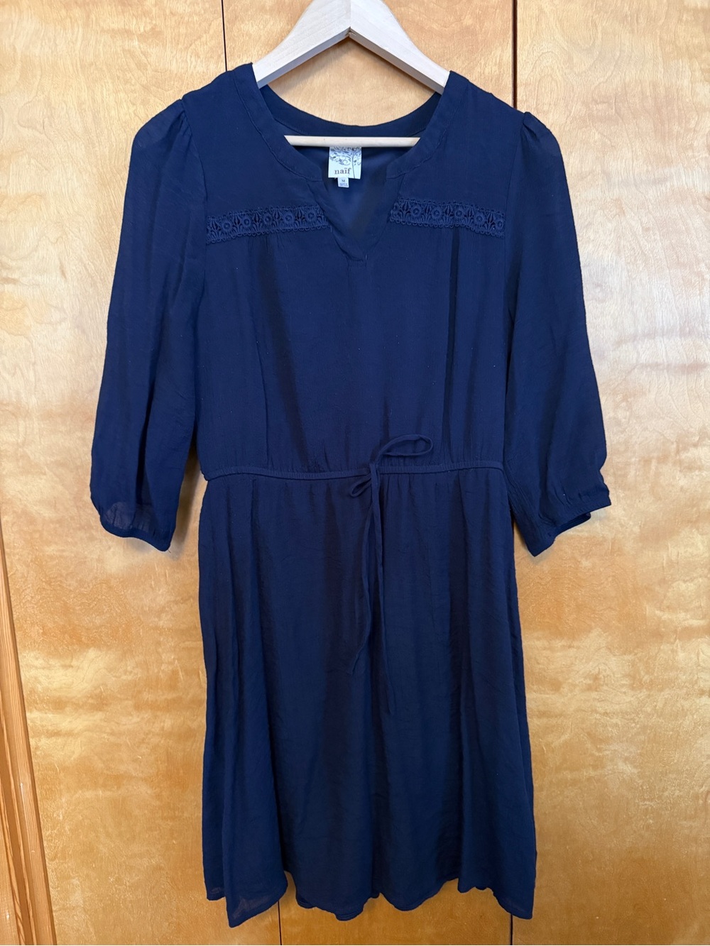 Navy Women's V-Neck Tie-Waist 3/4 sleeve Dress size medium